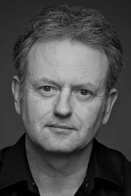 Barry Barnes